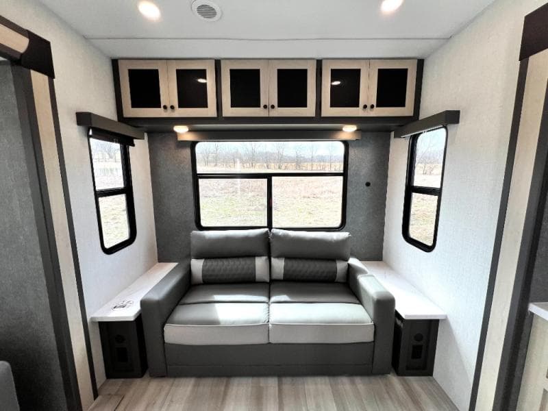 2025 Forest River 2025 Forest River Wildcat - thumbnail 32