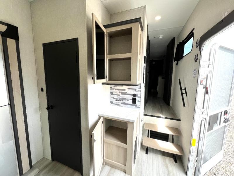 2025 Forest River 2025 Forest River Wildcat - thumbnail 34