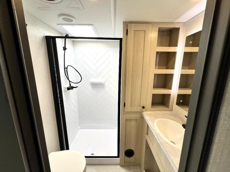 2025 Forest River 2025 Forest River Wildcat - thumbnail 35