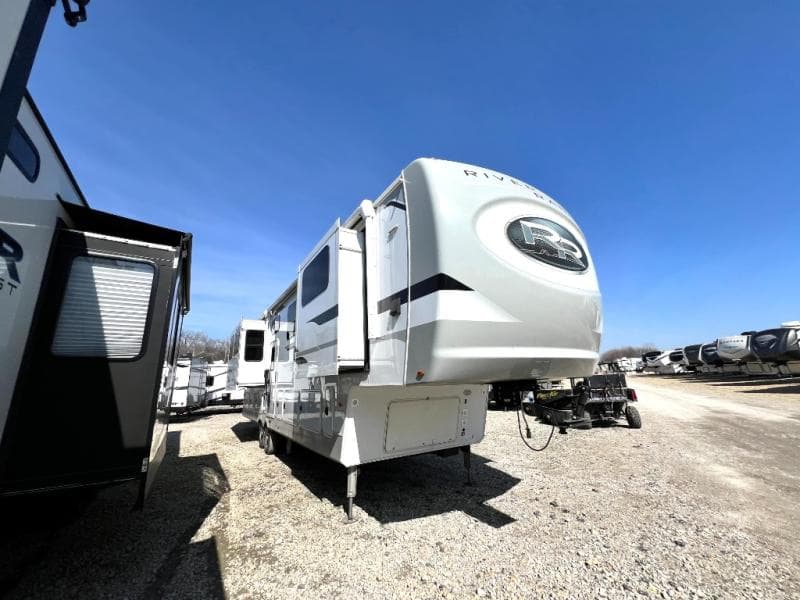 2021 Palomino 2021 Palomino River Ranch - thumbnail 6