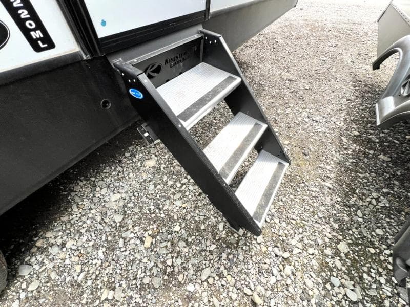 2024 Keystone RV 2024 Keystone RV Bullet Crossfire - thumbnail 12