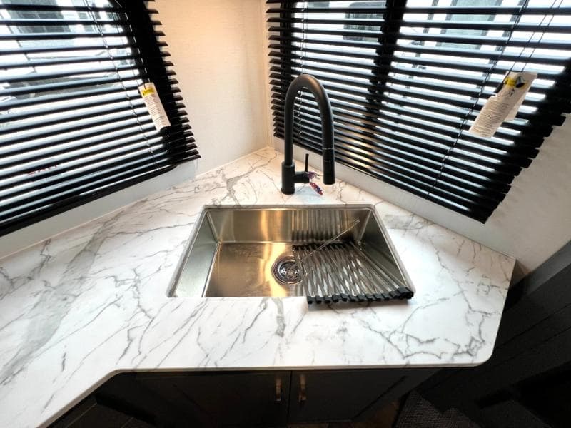 2024 Keystone RV 2024 Keystone RV Bullet Crossfire - thumbnail 25