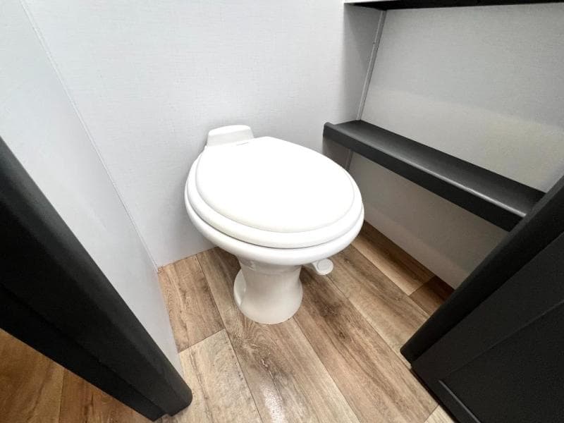 2024 Keystone RV 2024 Keystone RV Bullet Crossfire - thumbnail 32