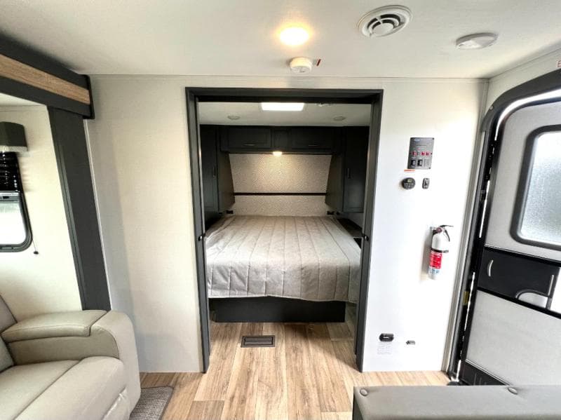 2024 Keystone RV 2024 Keystone RV Bullet Crossfire - thumbnail 35