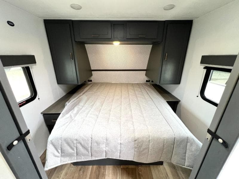 2024 Keystone RV 2024 Keystone RV Bullet Crossfire - thumbnail 36