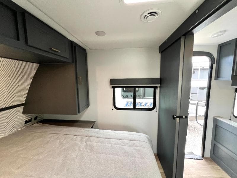 2024 Keystone RV 2024 Keystone RV Bullet Crossfire - thumbnail 38