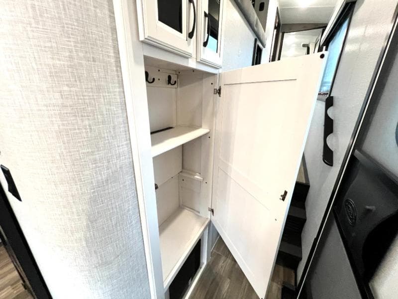 2024 Jayco 2024 Jayco North Point - thumbnail 43