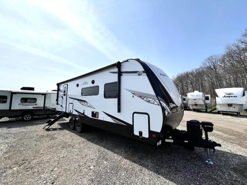 2025 East to West 2025 East to West Alta - thumbnail 6