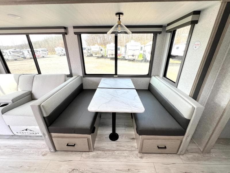 2025 East to West 2025 East to West Alta - thumbnail 15