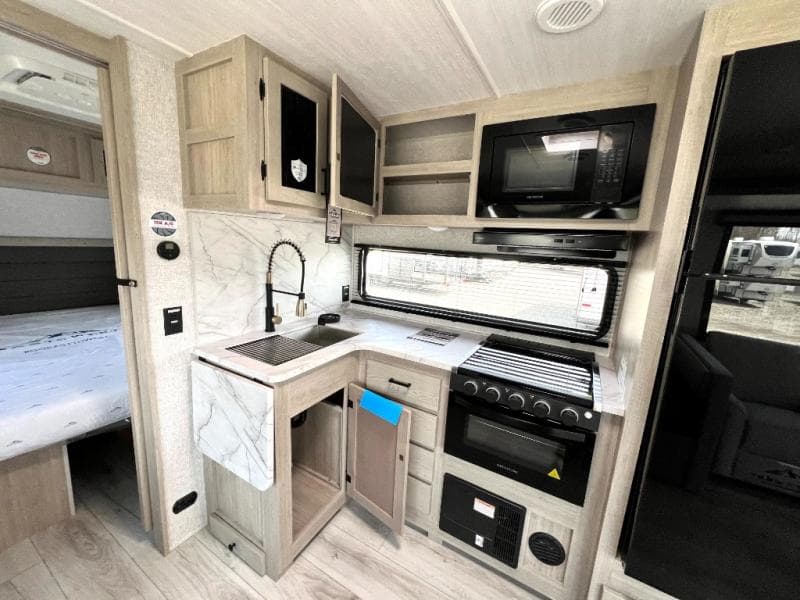 2025 East to West 2025 East to West Alta - thumbnail 21