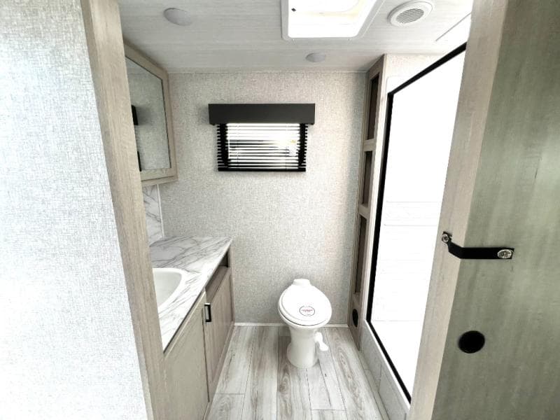 2025 East to West 2025 East to West Alta - thumbnail 34