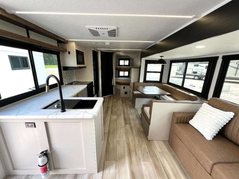 2025 Forest River 2025 Forest River Salem Hemisphere Hyper-Lyte - thumbnail 18