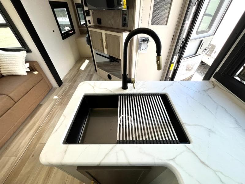 2025 Forest River 2025 Forest River Salem Hemisphere Hyper-Lyte - thumbnail 24