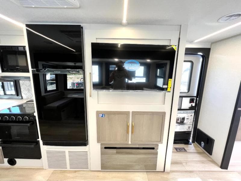 2025 Forest River 2025 Forest River Salem Hemisphere Hyper-Lyte - thumbnail 19