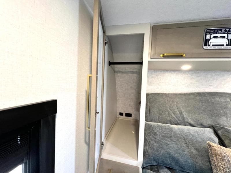 2025 Forest River 2025 Forest River Salem Hemisphere Hyper-Lyte - thumbnail 36