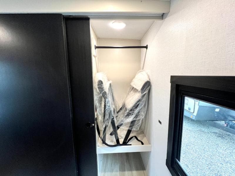 2025 Forest River 2025 Forest River Salem Hemisphere - thumbnail 4