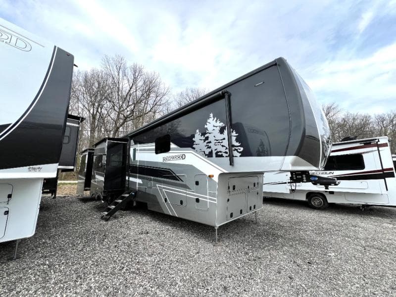 2025 CrossRoads 2025 CrossRoads Redwood - thumbnail 3