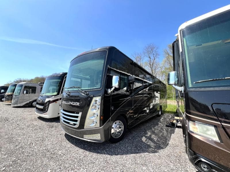 2022 Thor Motor Coach 2022 Thor Motor Coach Challenger - thumbnail 8