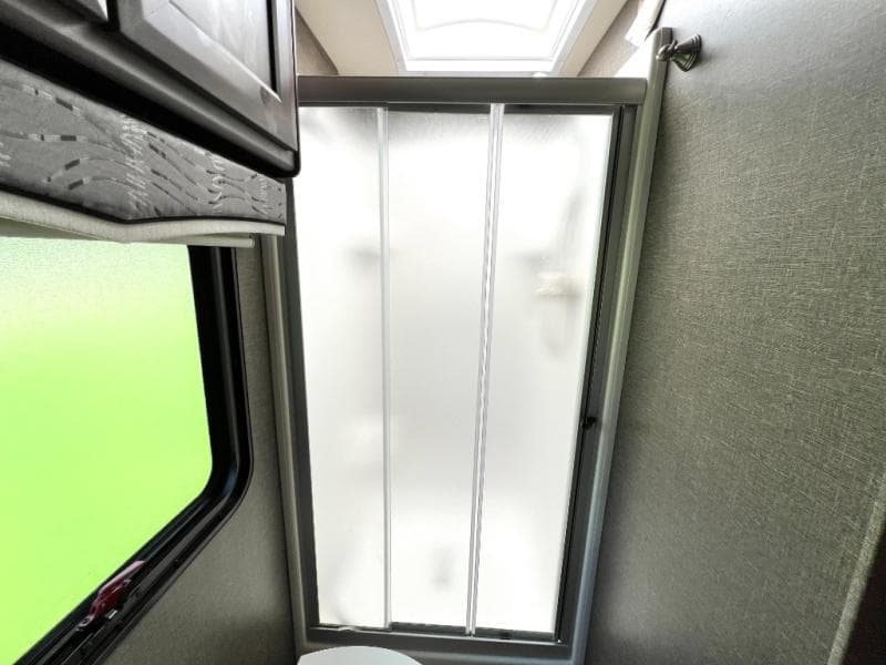 2022 Thor Motor Coach 2022 Thor Motor Coach Challenger - thumbnail 56