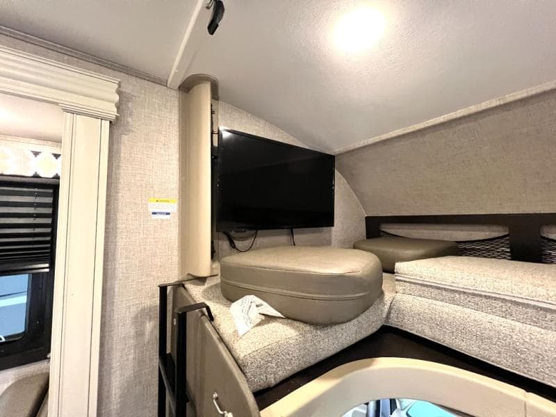 2022 Jayco 2022 Jayco Redhawk - thumbnail 17