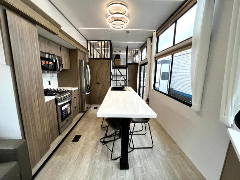 2025 Forest River 2025 Forest River Salem Grand Villa - thumbnail 14