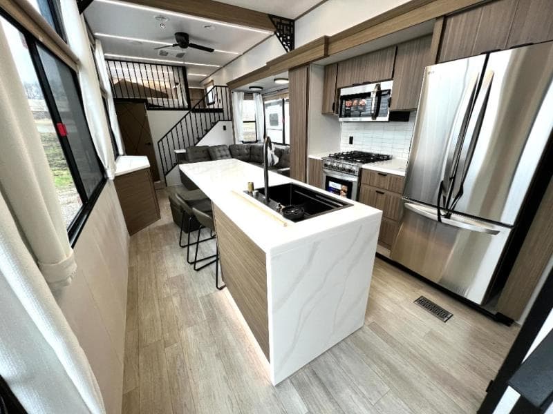 2025 Forest River 2025 Forest River Salem Grand Villa - thumbnail 17