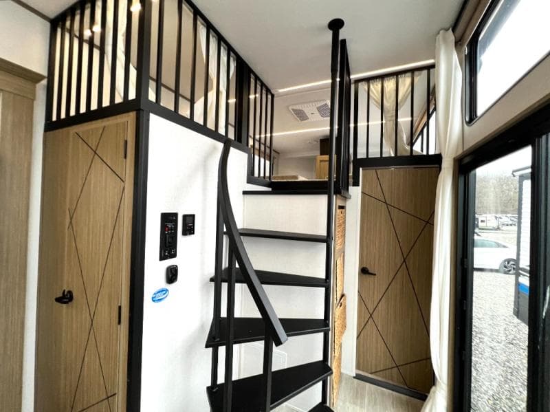 2025 Forest River 2025 Forest River Salem Grand Villa - thumbnail 48