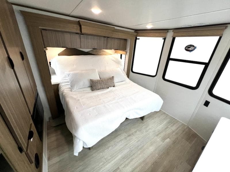 2025 Forest River 2025 Forest River Salem Grand Villa - thumbnail 51