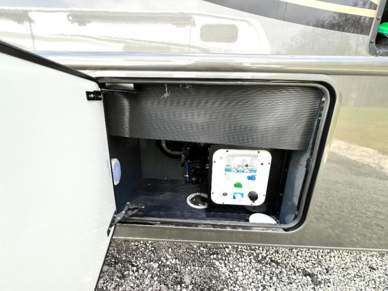 2026 NeXus RV 2026 NeXus RV Wraith - thumbnail 16