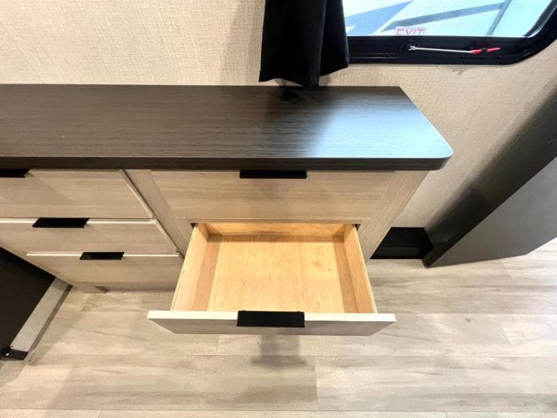 2025 Forest River 2025 Forest River Wildcat - thumbnail 4