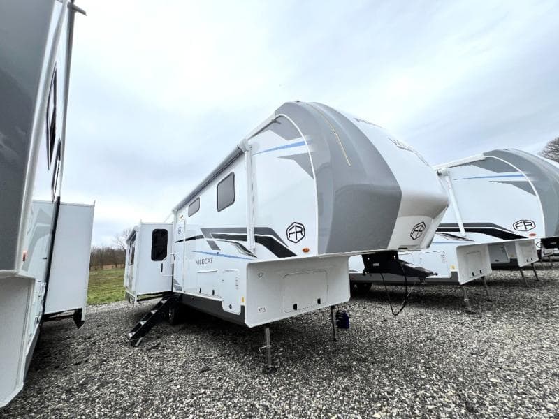 2025 Forest River 2025 Forest River Wildcat - thumbnail 6