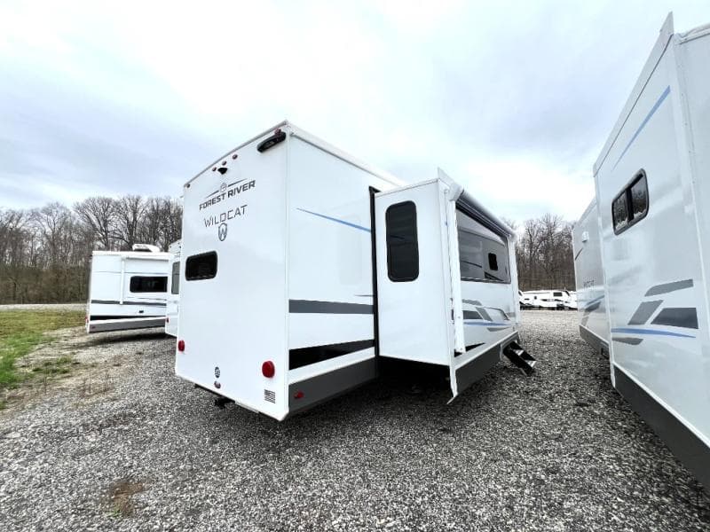 2025 Forest River 2025 Forest River Wildcat - thumbnail 11