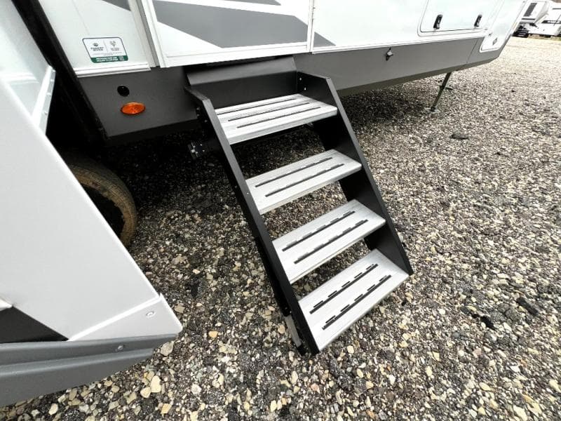 2025 Forest River 2025 Forest River Wildcat - thumbnail 14