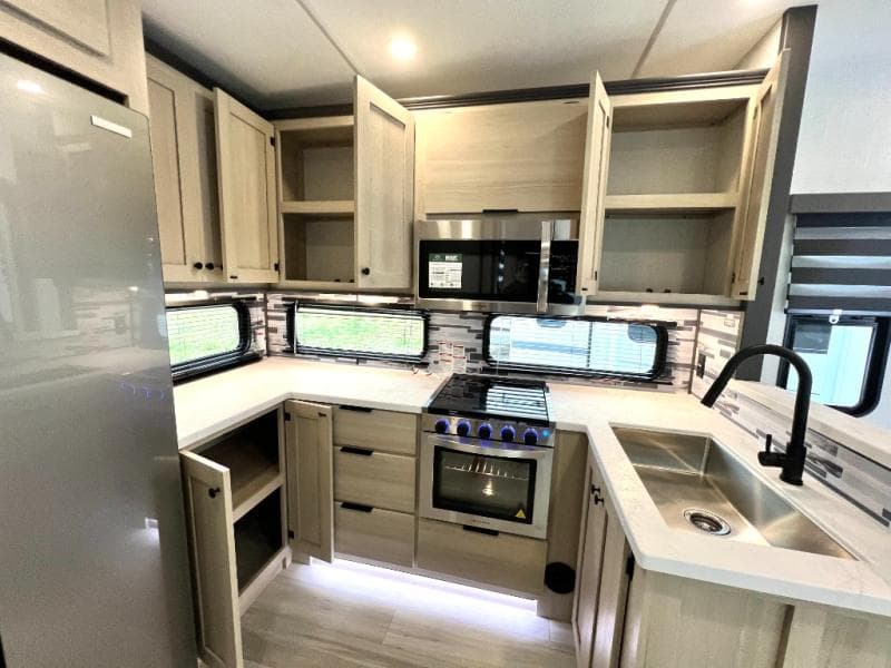 2025 Forest River 2025 Forest River Wildcat - thumbnail 28