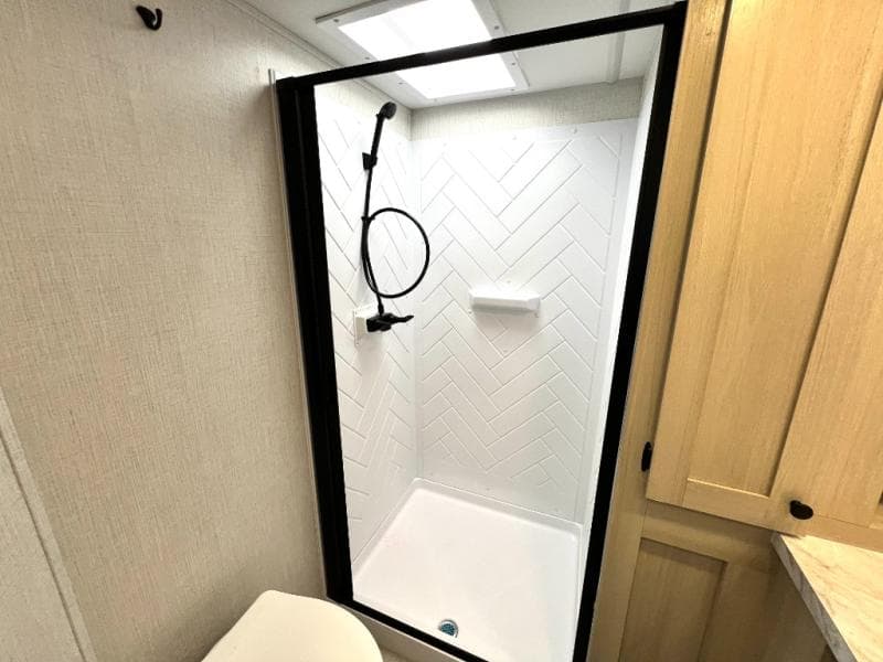 2025 Forest River 2025 Forest River Wildcat - thumbnail 43