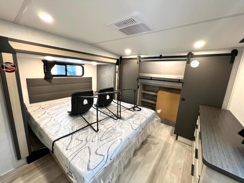 2025 Forest River 2025 Forest River Wildcat - thumbnail 45