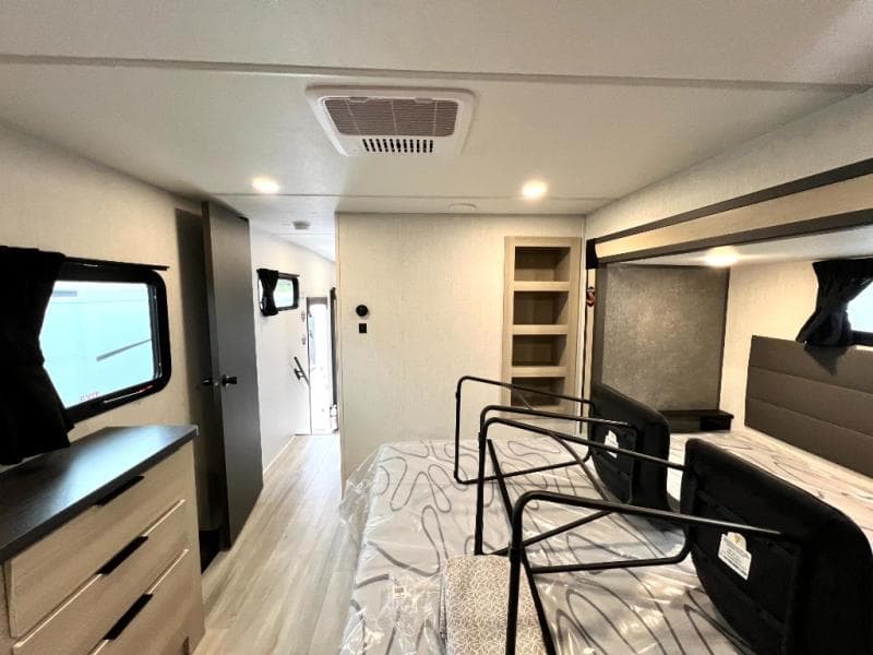 2025 Forest River 2025 Forest River Wildcat - thumbnail 49