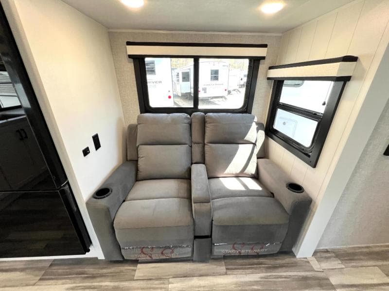 2025 Jayco 2025 Jayco Jay Feather - thumbnail 30