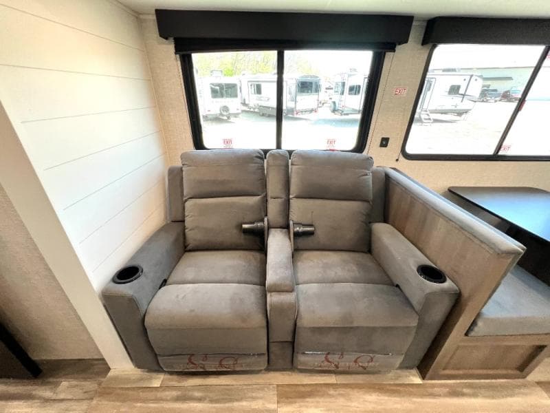 2025 Jayco 2025 Jayco Jay Flight SLX - thumbnail 28