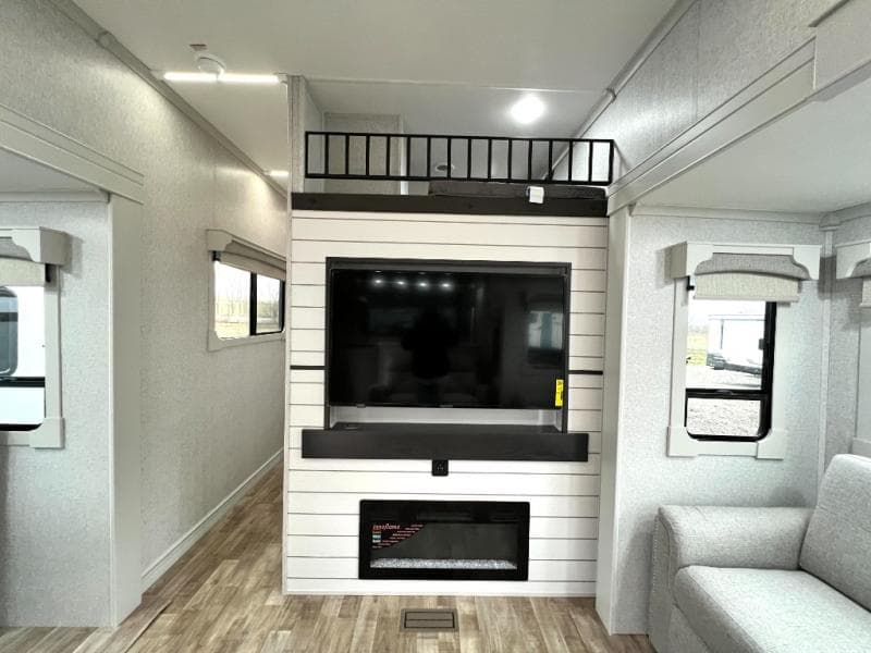 2025 CrossRoads 2025 CrossRoads Redwood Regency - thumbnail 17