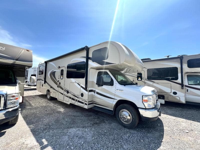 2015 Thor Motor Coach 2015 Thor Motor Coach Chateau - thumbnail 6