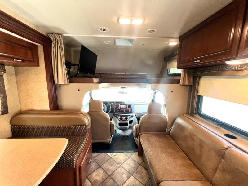 2015 Thor Motor Coach 2015 Thor Motor Coach Chateau - thumbnail 14