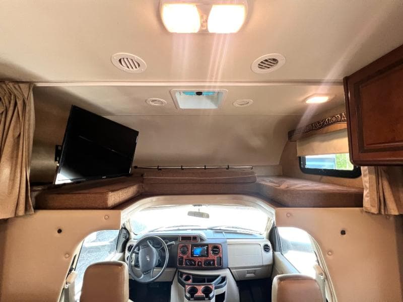 2015 Thor Motor Coach 2015 Thor Motor Coach Chateau - thumbnail 16