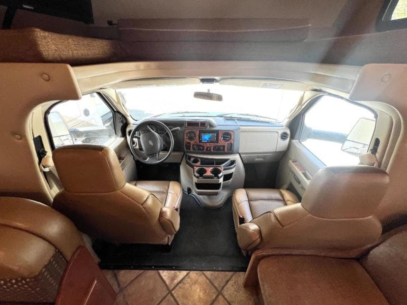 2015 Thor Motor Coach 2015 Thor Motor Coach Chateau - thumbnail 17