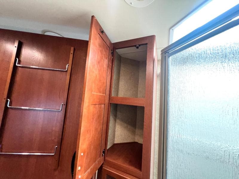 2015 Thor Motor Coach 2015 Thor Motor Coach Chateau - thumbnail 42