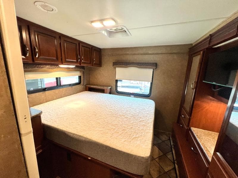 2015 Thor Motor Coach 2015 Thor Motor Coach Chateau - thumbnail 48