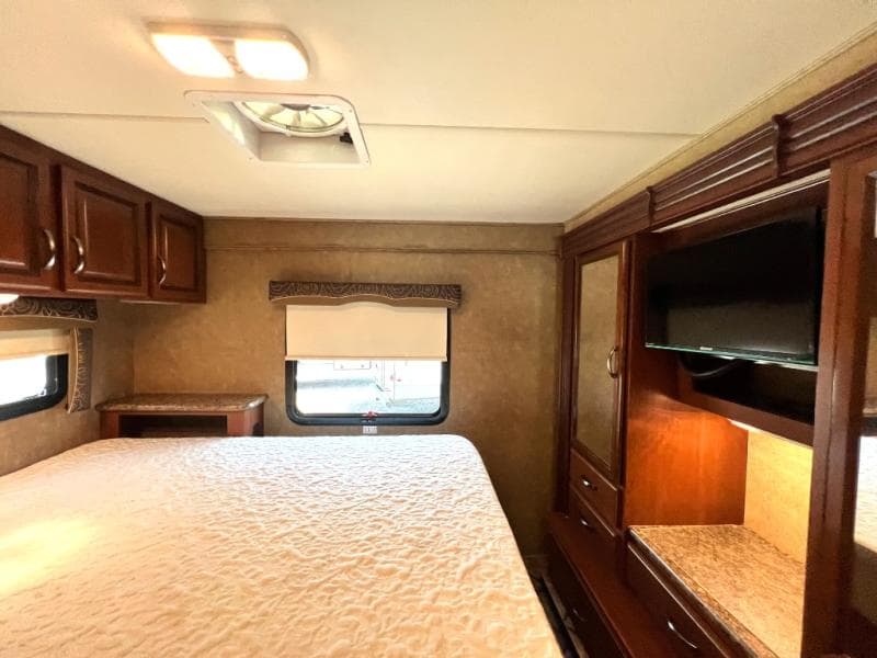 2015 Thor Motor Coach 2015 Thor Motor Coach Chateau - thumbnail 49