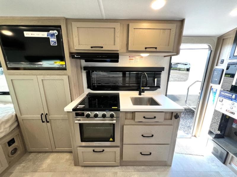 2025 Forest River 2025 Forest River Rockwood Geo Pro - thumbnail 17