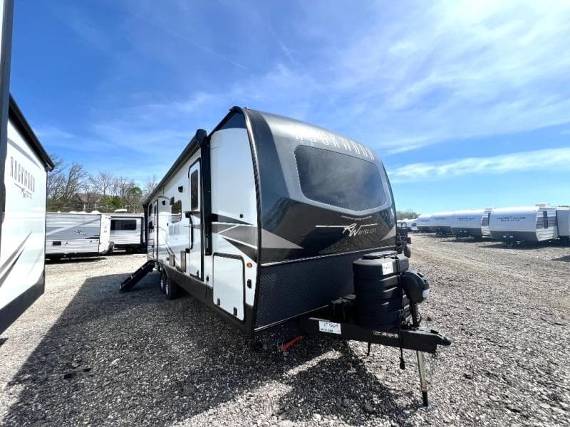 2025 Forest River 2025 Forest River Rockwood Ultra Lite - thumbnail 6