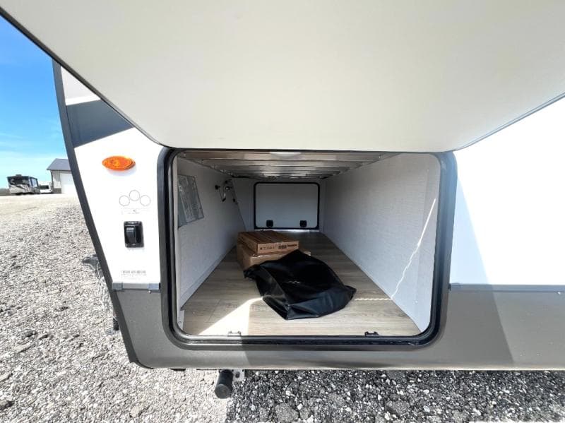 2025 Forest River 2025 Forest River Rockwood Ultra Lite - thumbnail 13